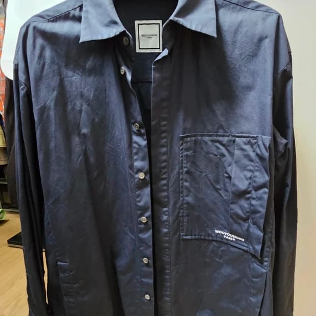 우영미 백로고 셔츠