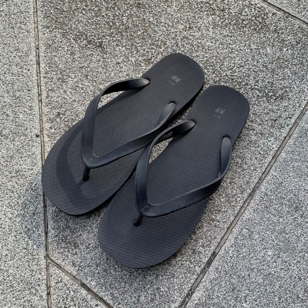 H&M 러버 플립플랍 쪼리 41/42