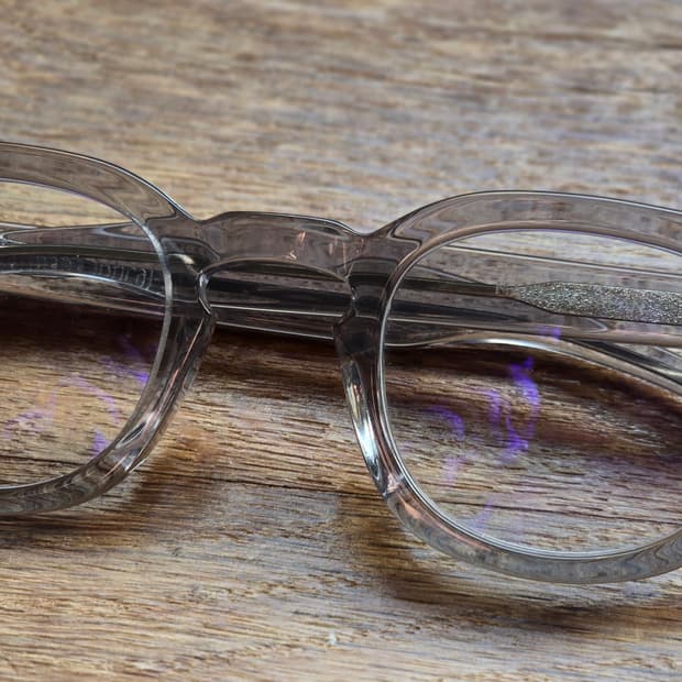 하만 옵티컬 월리스 그레이 44 싸이즈 판매 합니다.