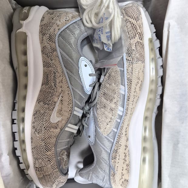 슈프림맥스97 뱀피 새상품 팝니다