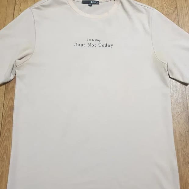 닉스 반팔티 100 사이즈입니다