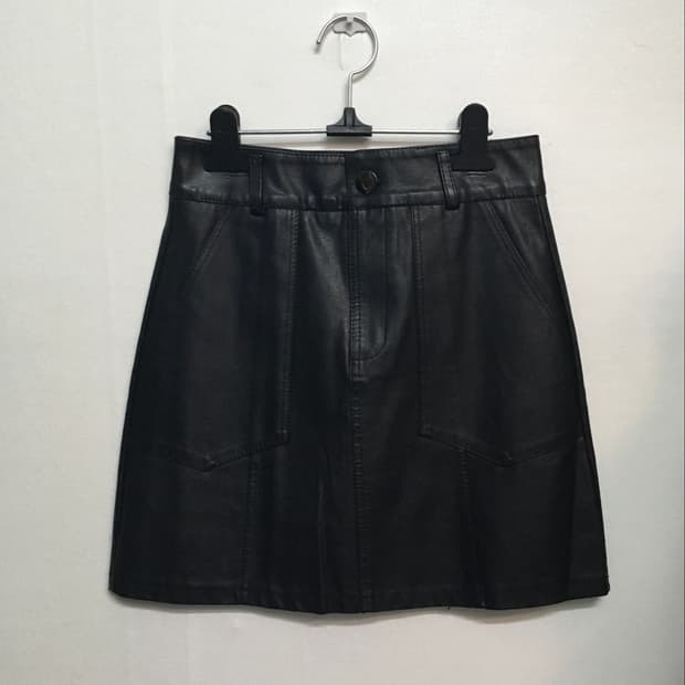 페이크 레더 치마 블랙 스커트