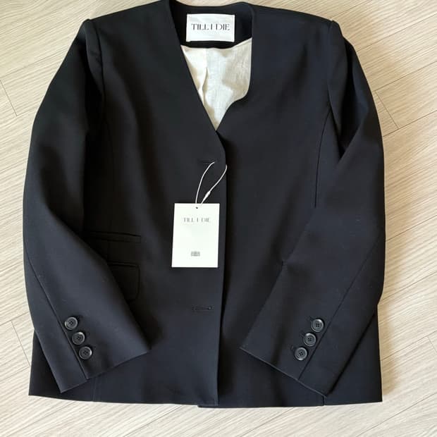새상품) 틸아이다이 카라리스 자켓 블랙 