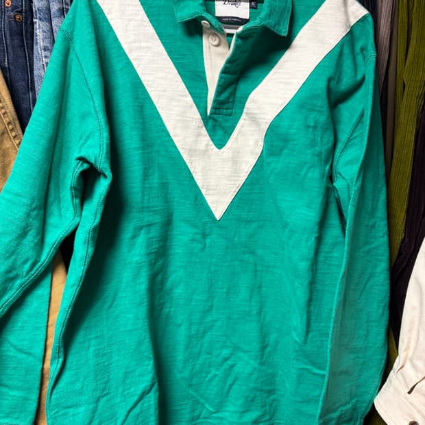 드레익스 럭비티 42사이즈 판매합니다!!