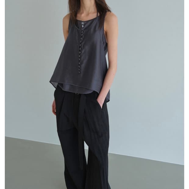 로우 클래식 시스루 슬리브리스 탑 판매합니다.