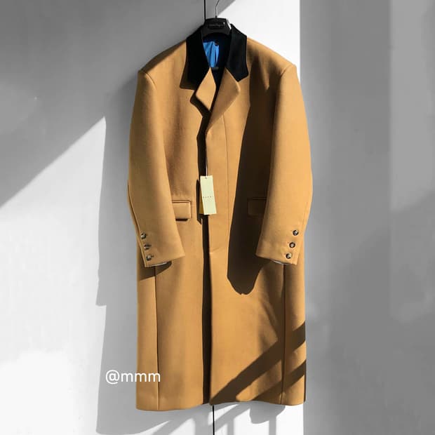마르니/ 카멜 코트