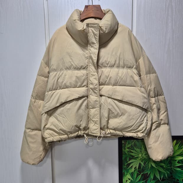 버터 베이지칼라 숏패딩