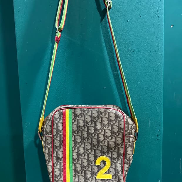 디올 오블리크 크로스백