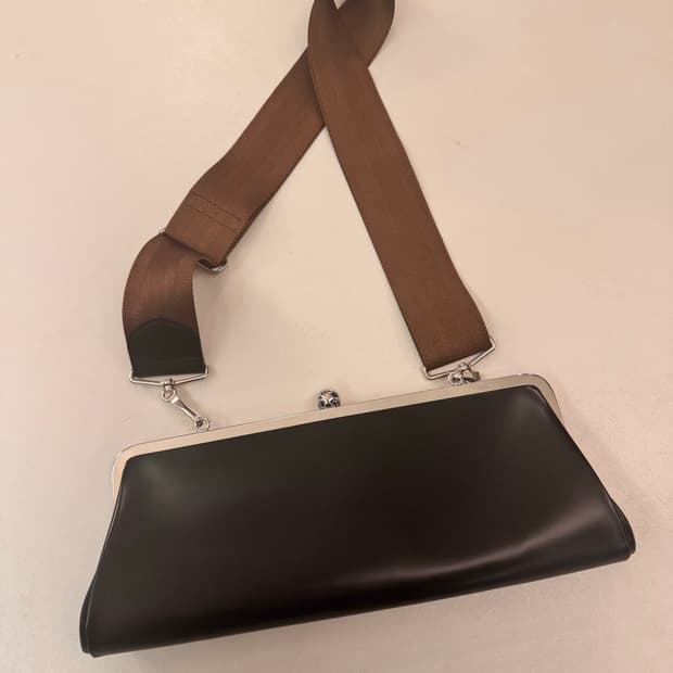 꼼데가르송 백 크로스 가능