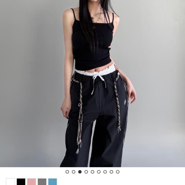 뉴얼린 Basic Sleeveless Top 베이직 슬리브리스 !화이트!