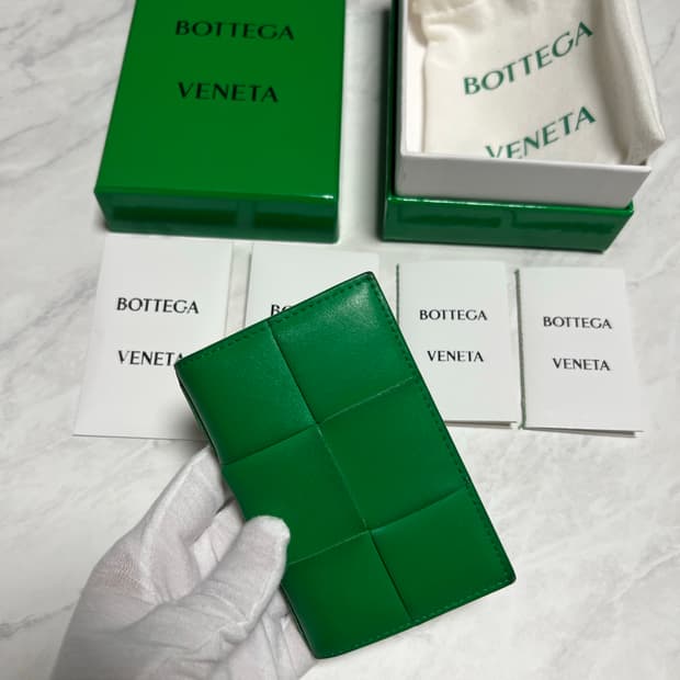 보테가베네타 플랩 카드지갑 그린