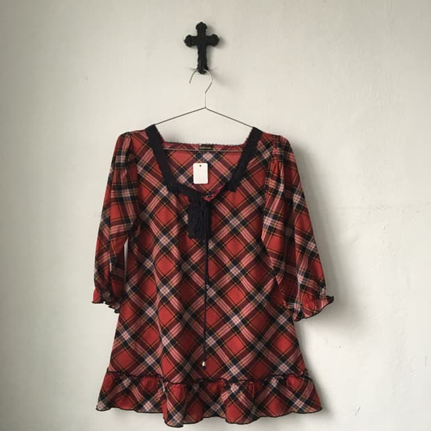Check pattern blouse