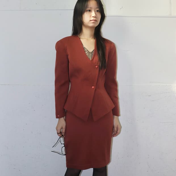 티에리 뮈글러 80s 패디드 숄더 블레이져 & 스커트 셋업