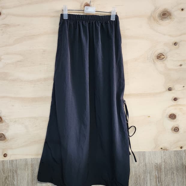 587) 끈 포인트 밴딩 롱 스커트