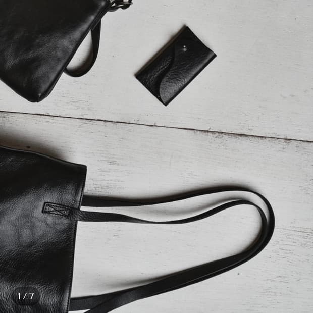 모노프리베 지갑 Textured Leather Wallet - Black