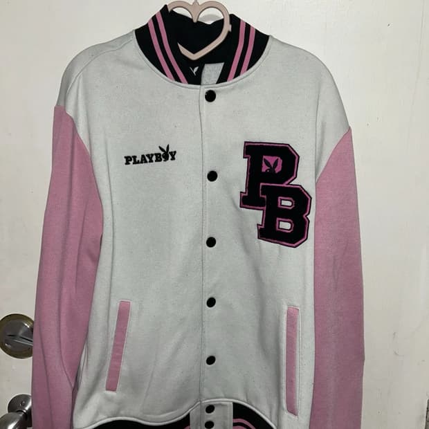 플레이보이 53 바시티 자켓 화이트 핑크