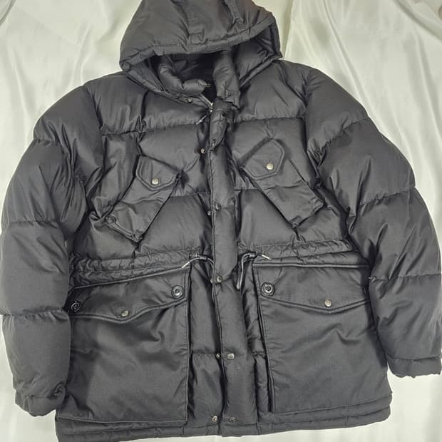 유니폼브릿지쉘터다운