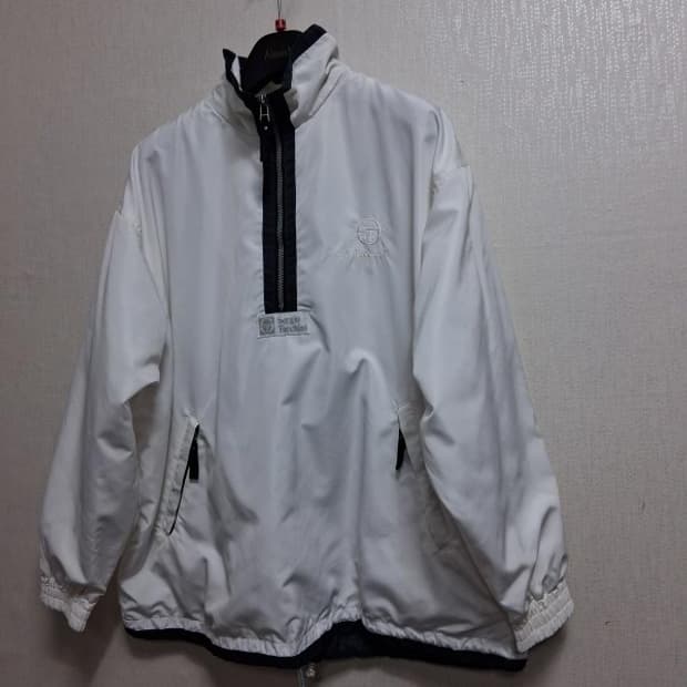 Sergio Tacchini 화이트 반집업 바람막이점퍼 반기모 춘추 루즈