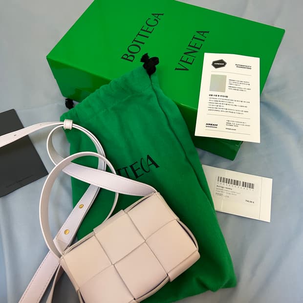 보테가베네타 카세트 미니백 머스워시드