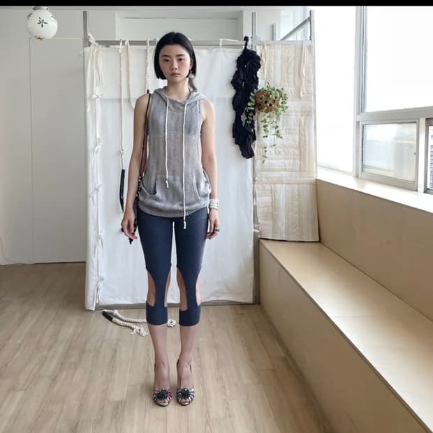 콜로신스 Curve Capri Leggings Gray