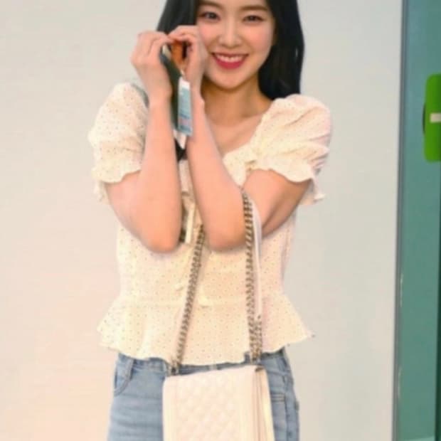 아이린 블라우스 레터프롬문