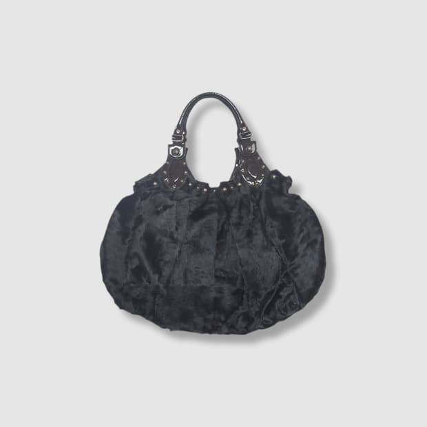 구찌 스터드 아스트라칸 퍼 숄더 호보백 (정품)