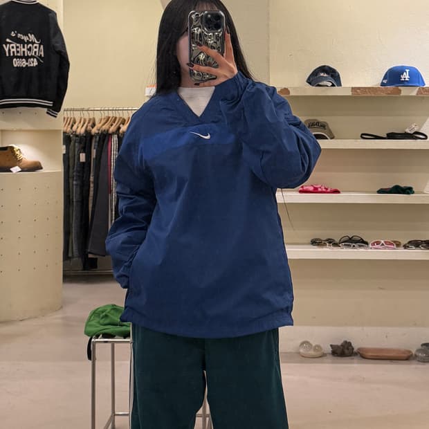 나이키 빈티지 스우시 윈드브레이커 V넥 U1139