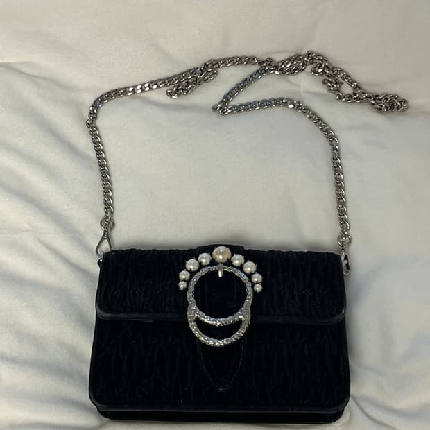 미우미우 마테라쎄 벨벳 체인백