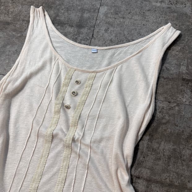 레이스 버툰 슬리브리스