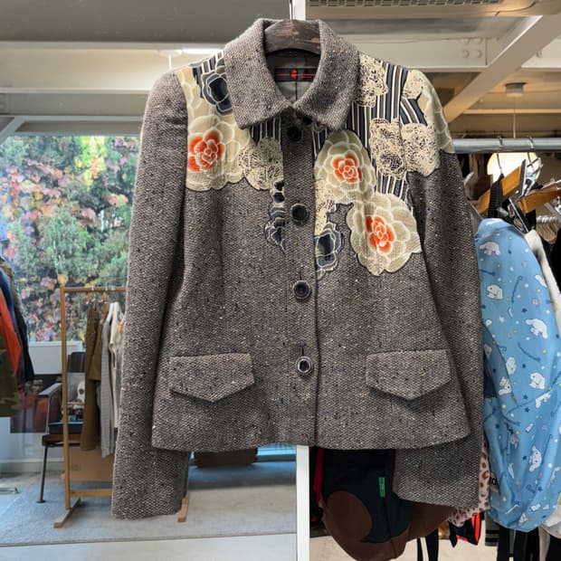 히로코 코시노 울자켓