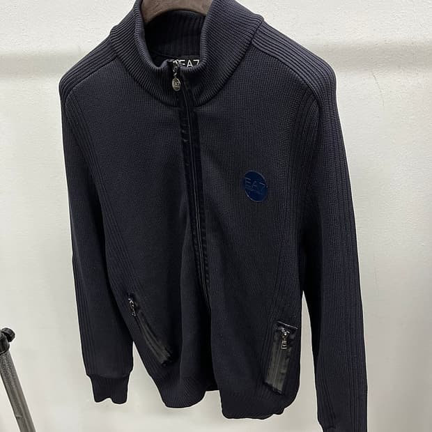 105-110) 엠포리오알마니 니트집업 