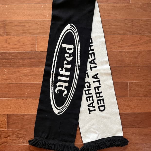 알프레드 머플러