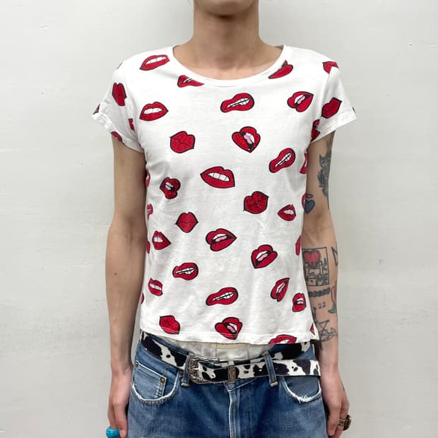 cubic T-shirt with lips 
