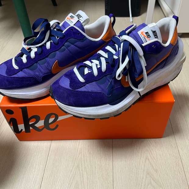 나이키 x 사카이 베이퍼와플 다크 아이리스 285