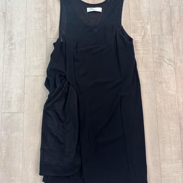 togapulla layerd sleevless dress