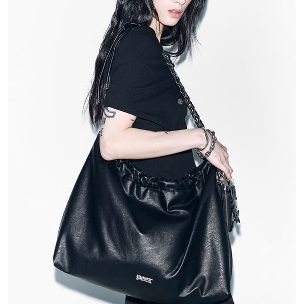 YEEL 체인 숄더백 블랙 CHAIN SHOULDER BAG BLACK