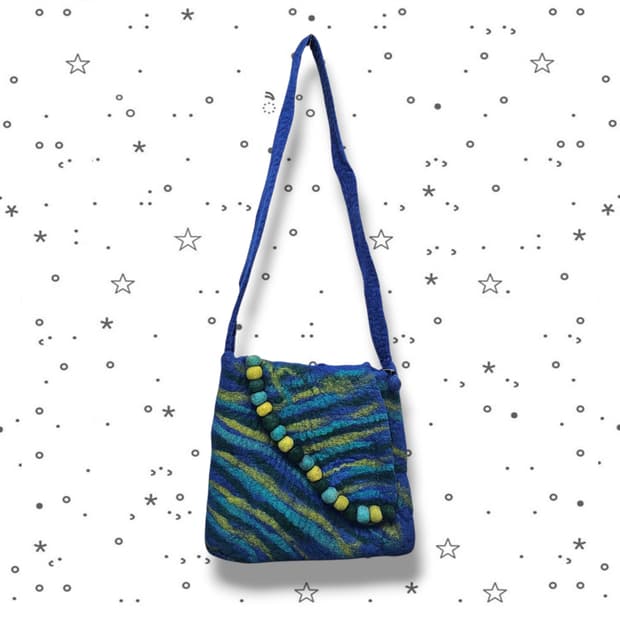 VTG 폼폼 펠트 크로스백 가방