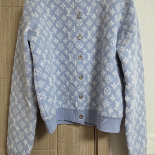 루이비통 한국 신본 한정 여성 가디건 M