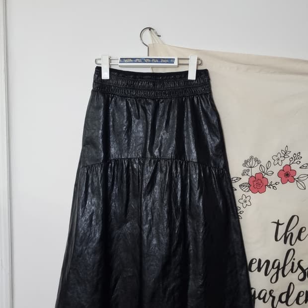 BENETTON 볼륨 레더 밴딩 롱 스커트 42