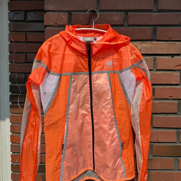 뉴발란스 초초초경량 바람막이 85