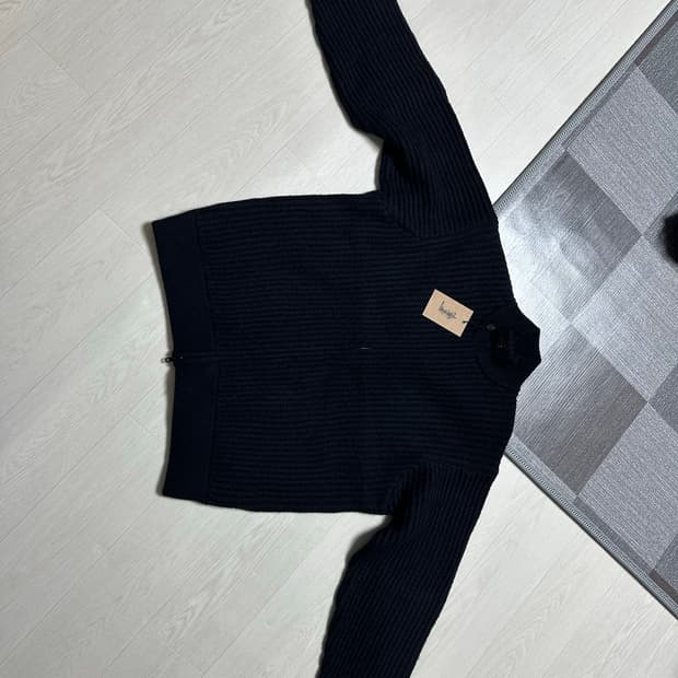 스투시 25fw 램스 울 집업 스웨터 블랙 L 새상품