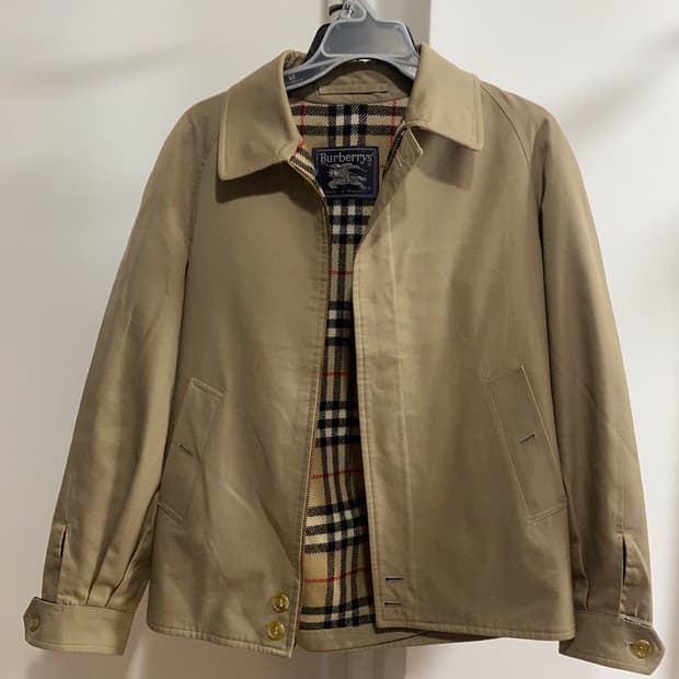 Burberry 노바체크 베이지 해링턴 자켓 