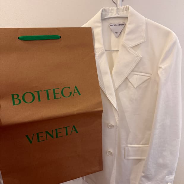 새상품) 보테가베네타 화이트자켓 40사이즈