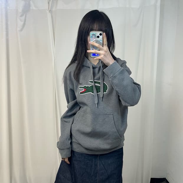 Lacoste grey big logo hoodie (미세이염)