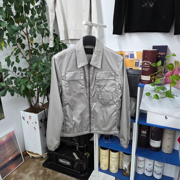 프라다 나일론 자캣 48