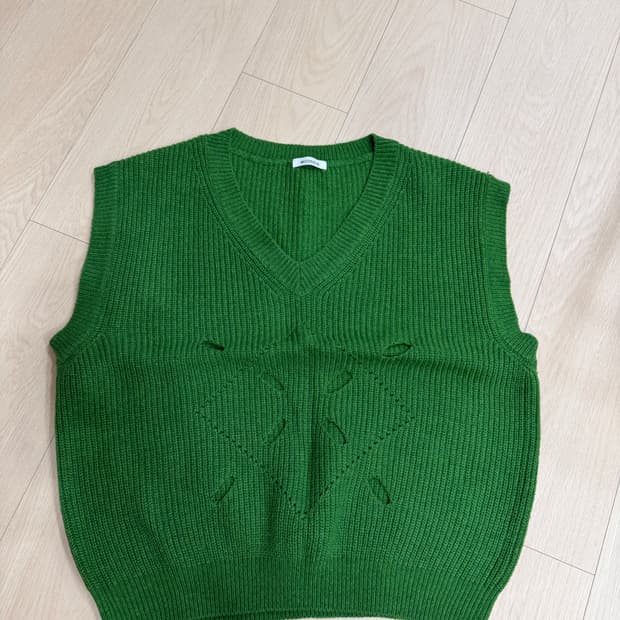 문선 아가일 홀 니트 베스트