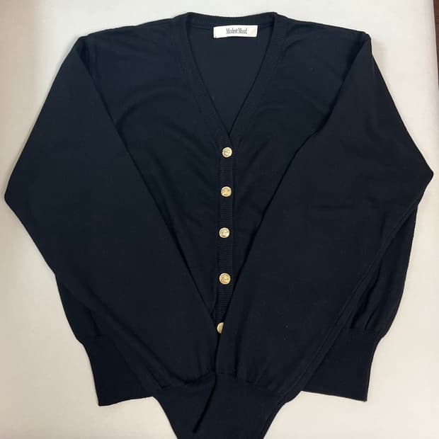 modestmood le cardigan