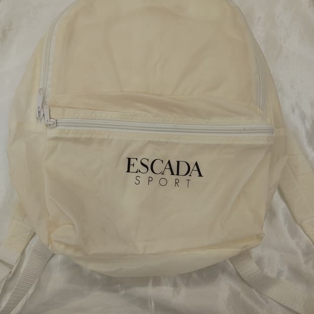 에스가다 스포츠  레인 백팩