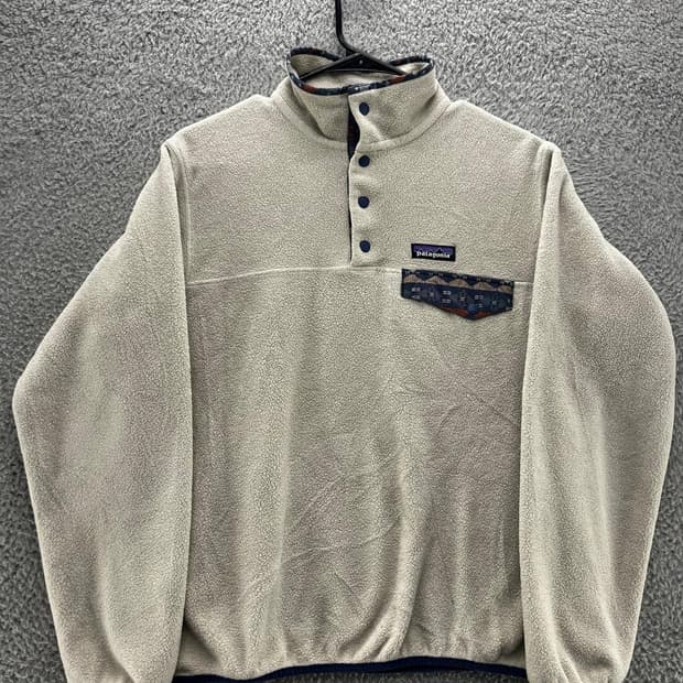 17FW 파타고니아 신칠라 스냅-티 플리스 베이지/네이티브 패턴