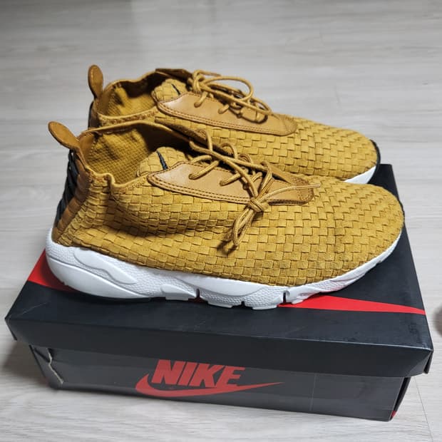 나이키 풋스케이프 데저트 츄카(270)